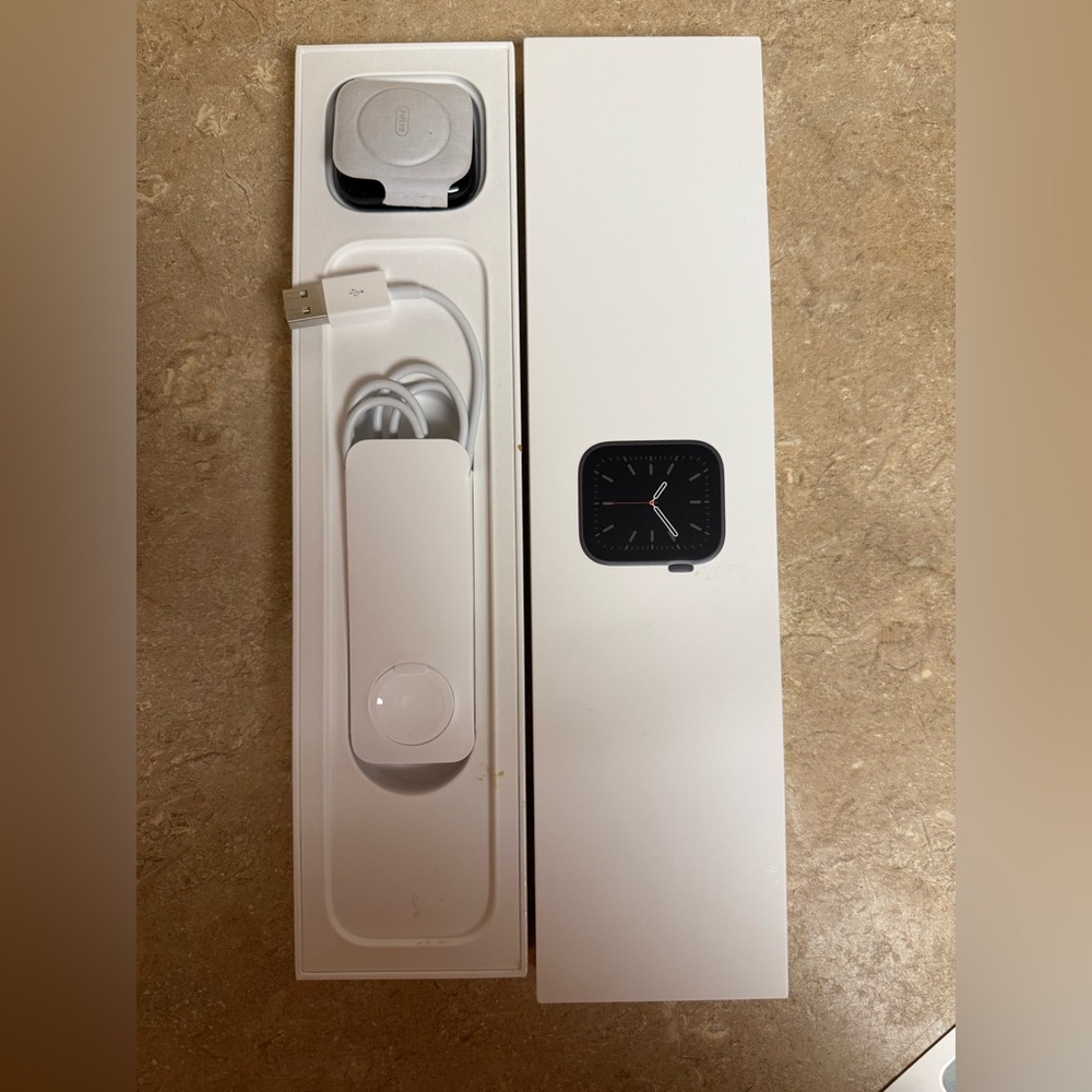 Apple Watch Series 6 - Picture 4 of 5